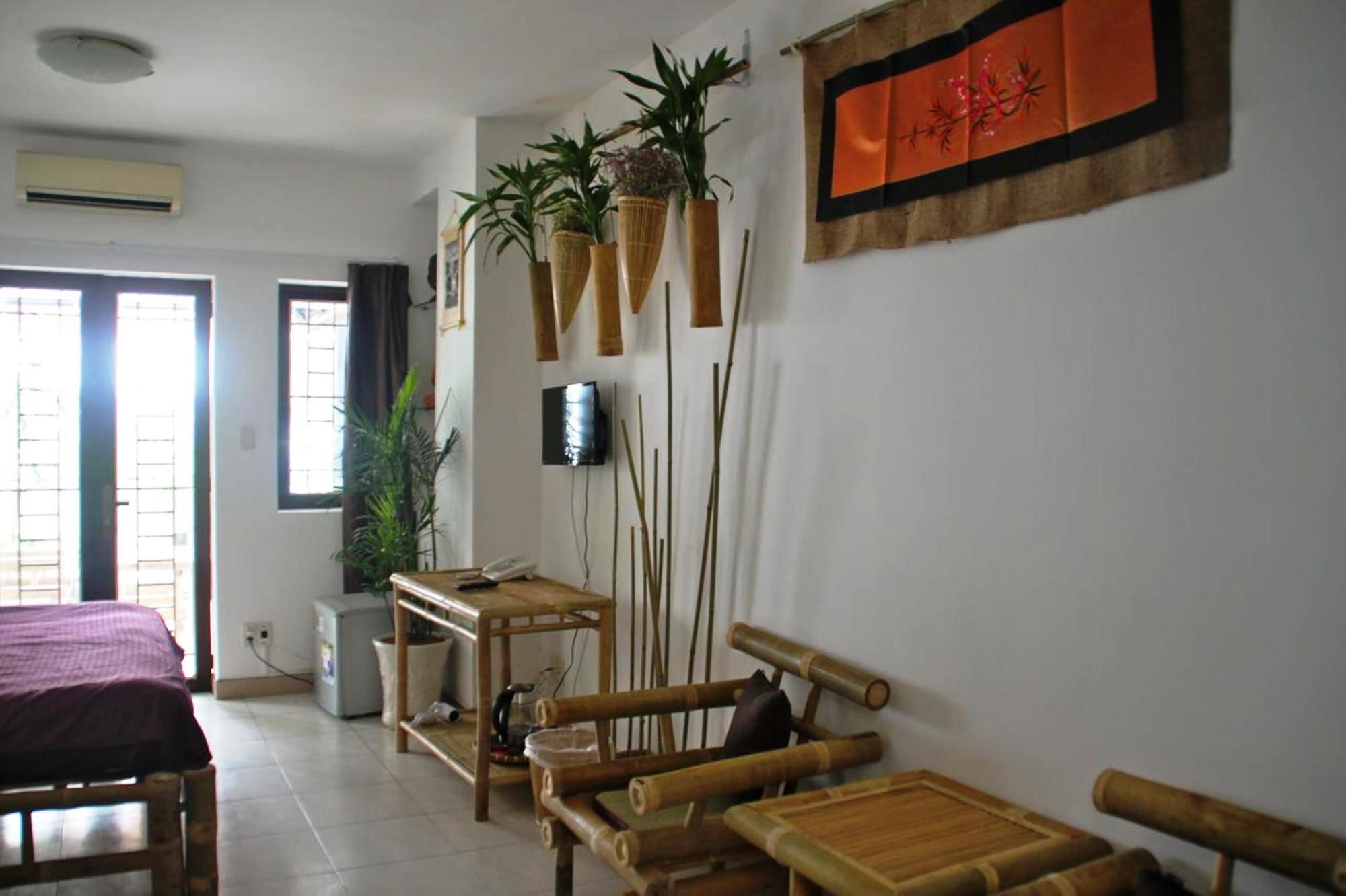 Nguyen Shack Saigon - Little Museum 2* TP. Hồ Chí Minh